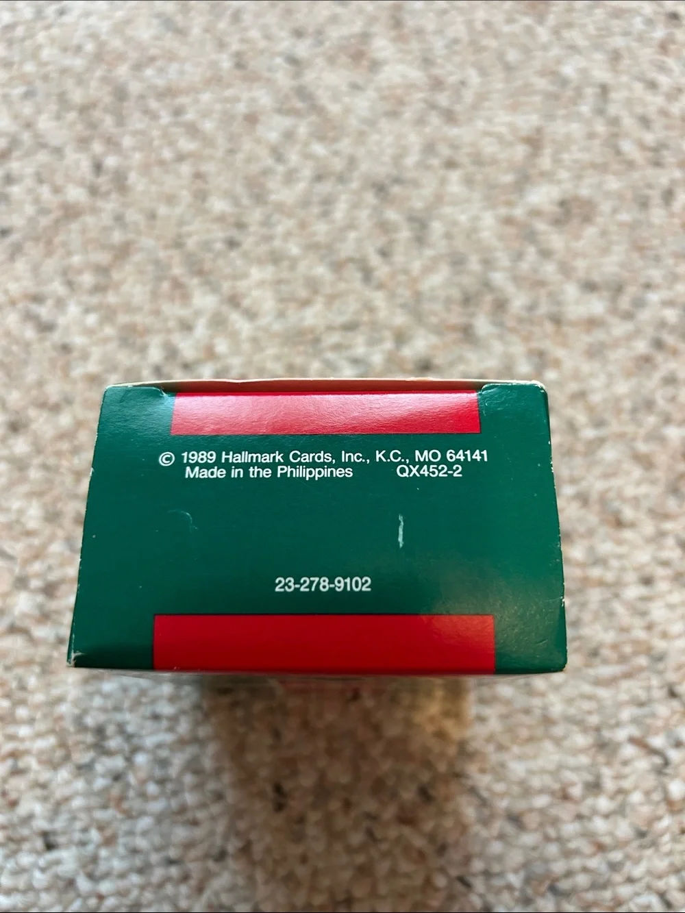1989 Hallmark Mail Call Ornament Box - Green and Red